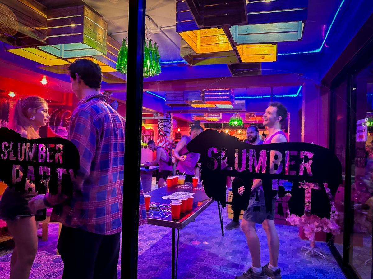 Slumber Party Hostal