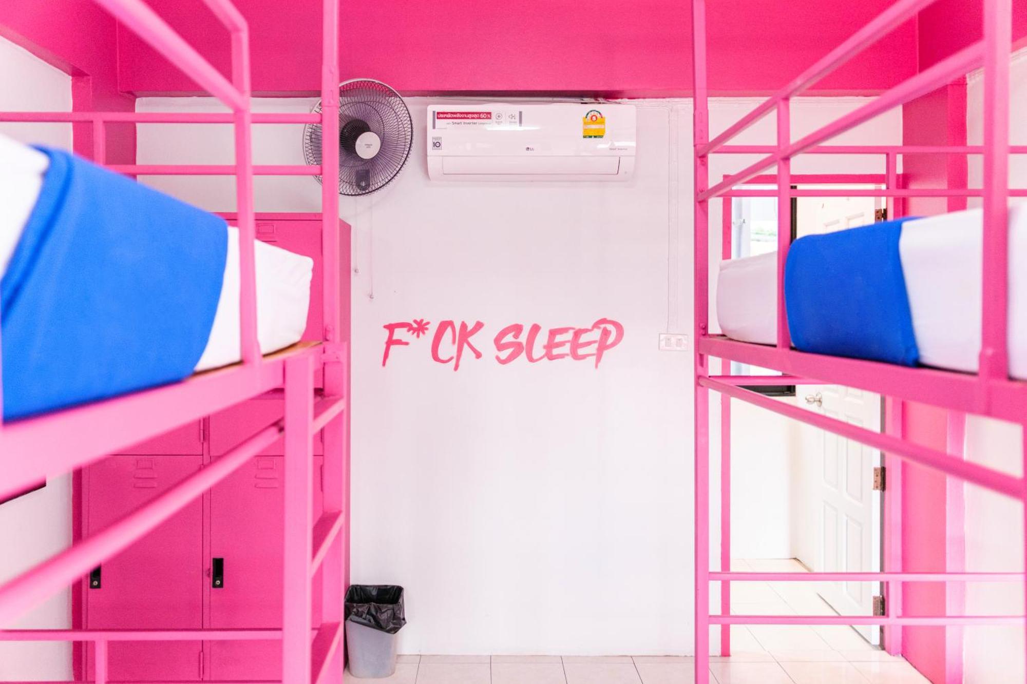 Hostal Slumber Party *
