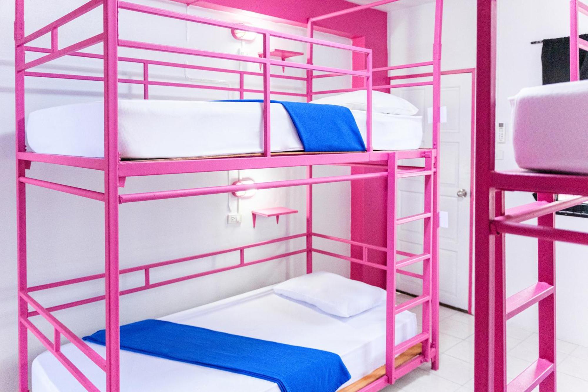 Slumber Party Hostal *