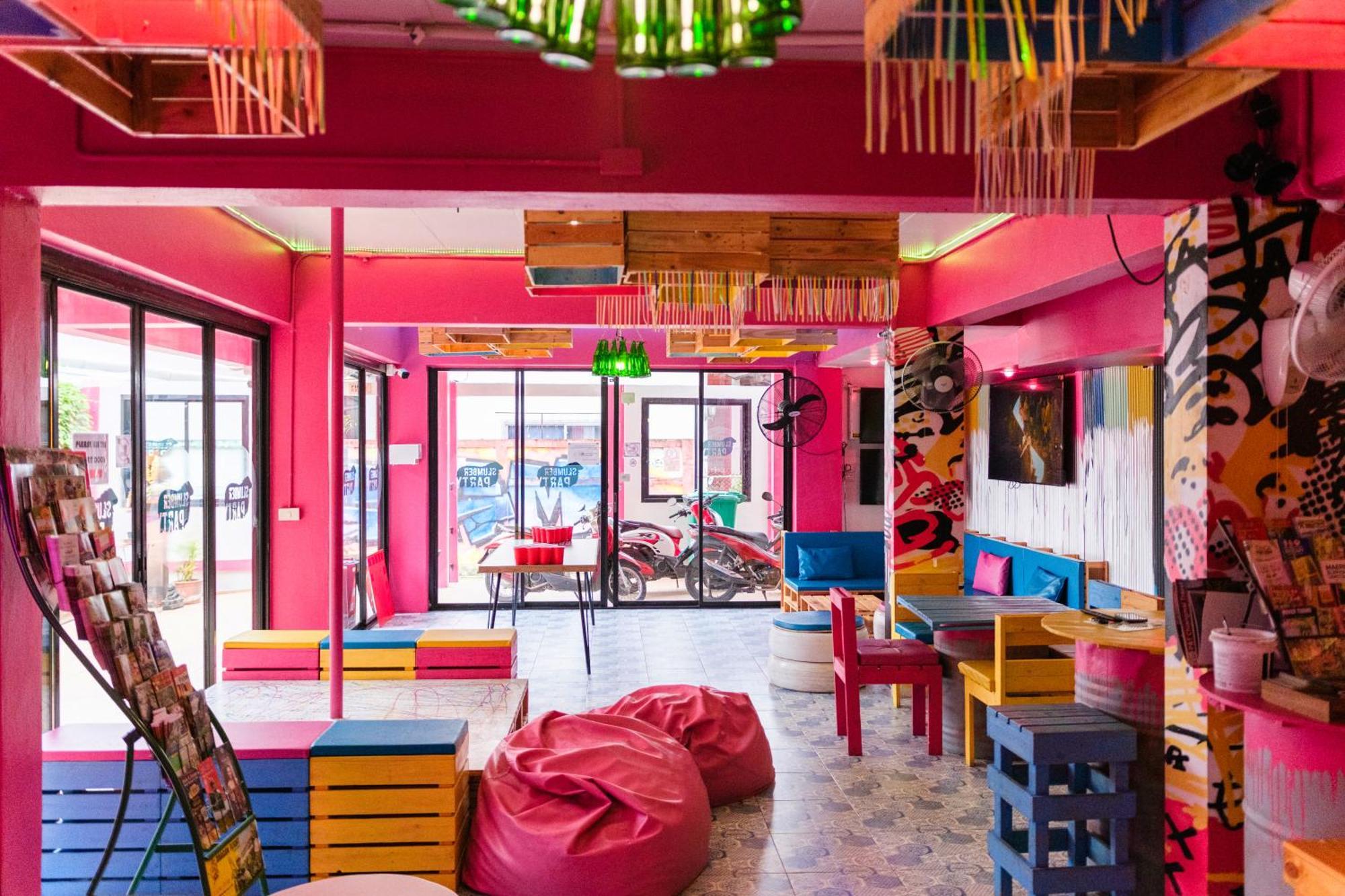 Slumber Party Hostal